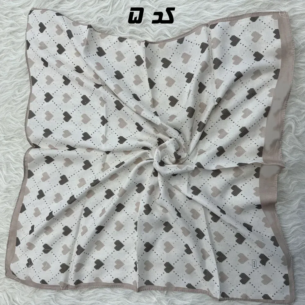 مینی اسکارف کرمی نخ قواره 65x65 سانتیمتر مناسب استفاده روزمره بدون آبرفت و رنگ رفت